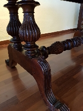 mesa de comedor de diseo con patas de madera tallada